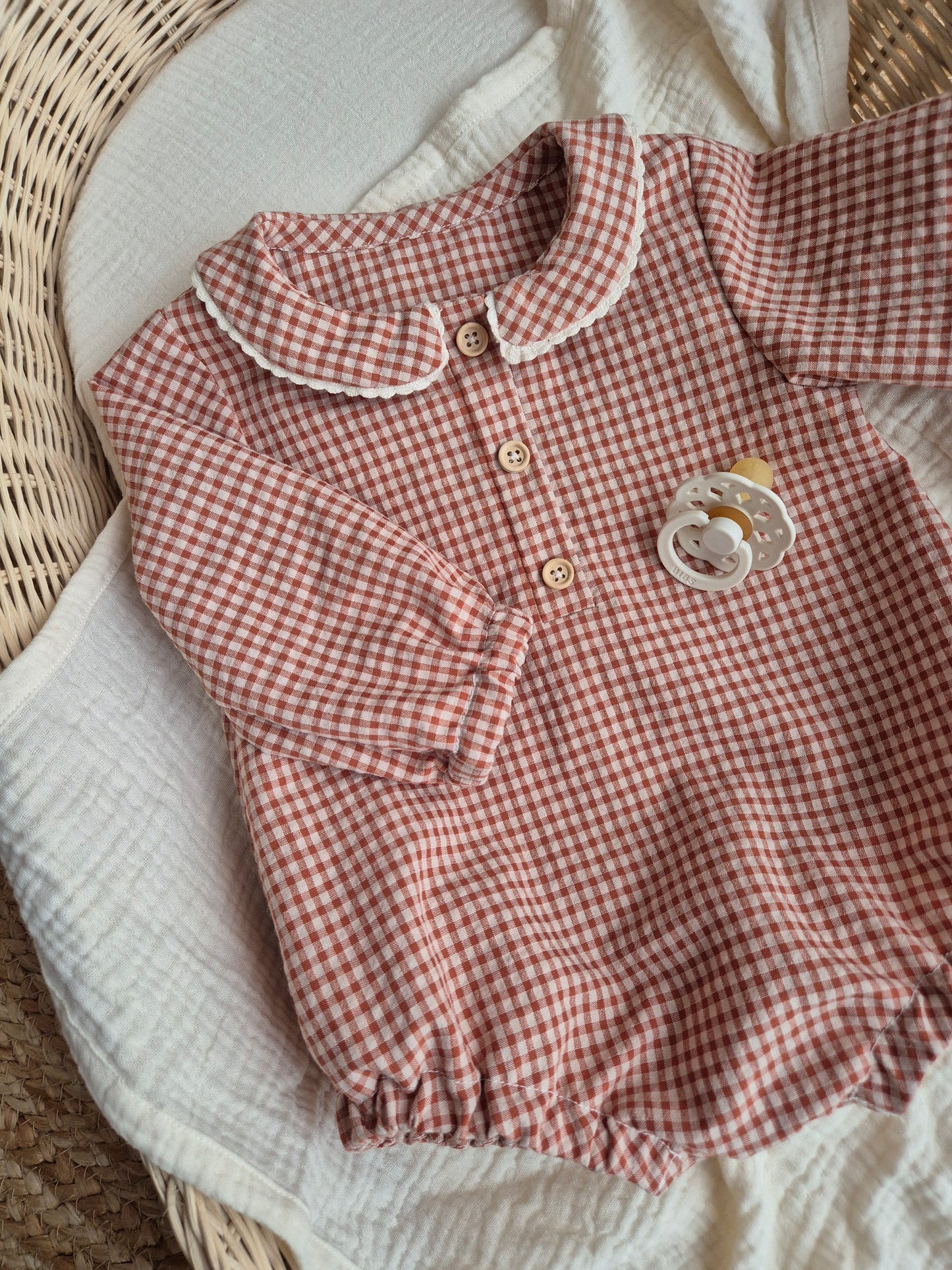 Romper - mini gingham carrot cake