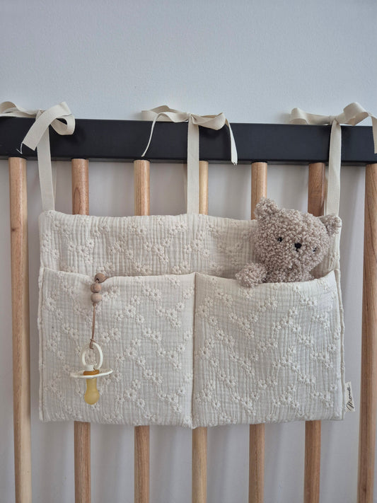 Range-doudou - gaze brodée